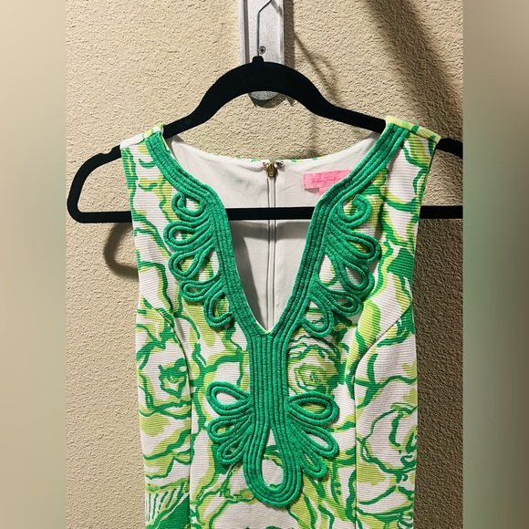 Lilly Pulitzer embellished neck green knit dress - Size small - Picture 1 of 3